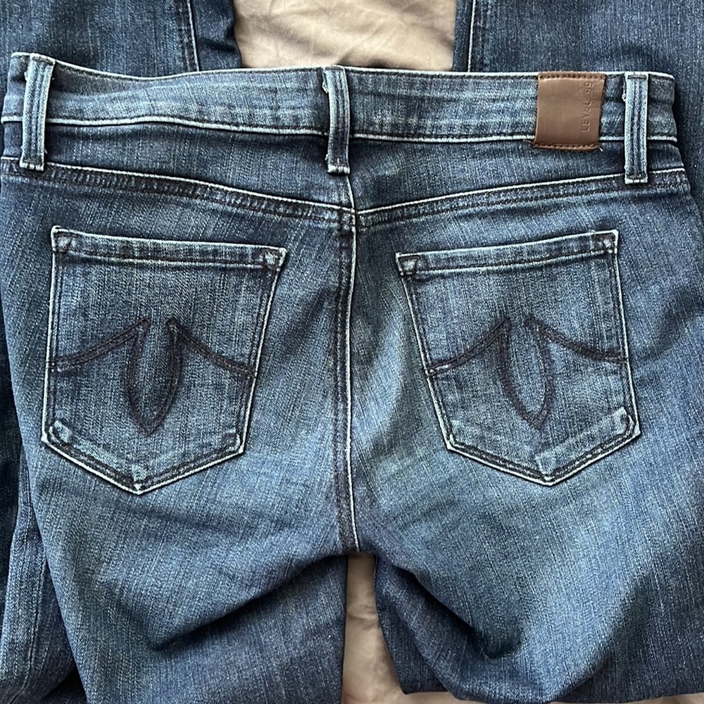 Level 99 Liza skinny Jean in dark wash, size 26/2 - Picture 2 of 3